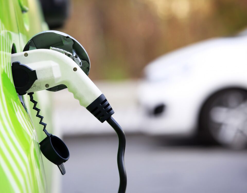 Weekly Economic News Roundup and electric vehicle charging stationeconomics