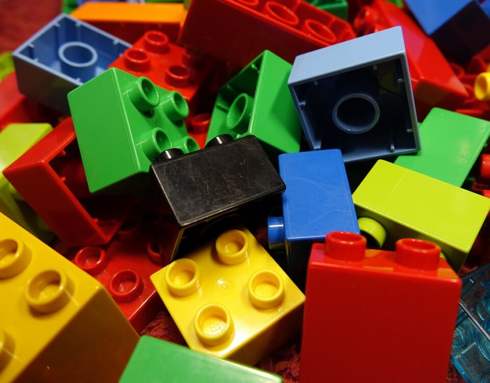 Weekly Economic News Roundup and Comparing LEGO prices