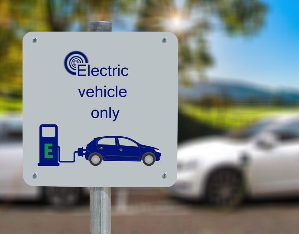 Weekly Economic News Roundup and electric vehicle charging stations
