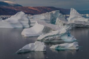 economic news roundup and Arctic icebreakers