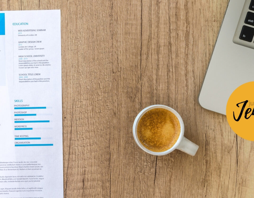 Just Ask Jenna Looks at Why a Résumé Should Say Less | econlife